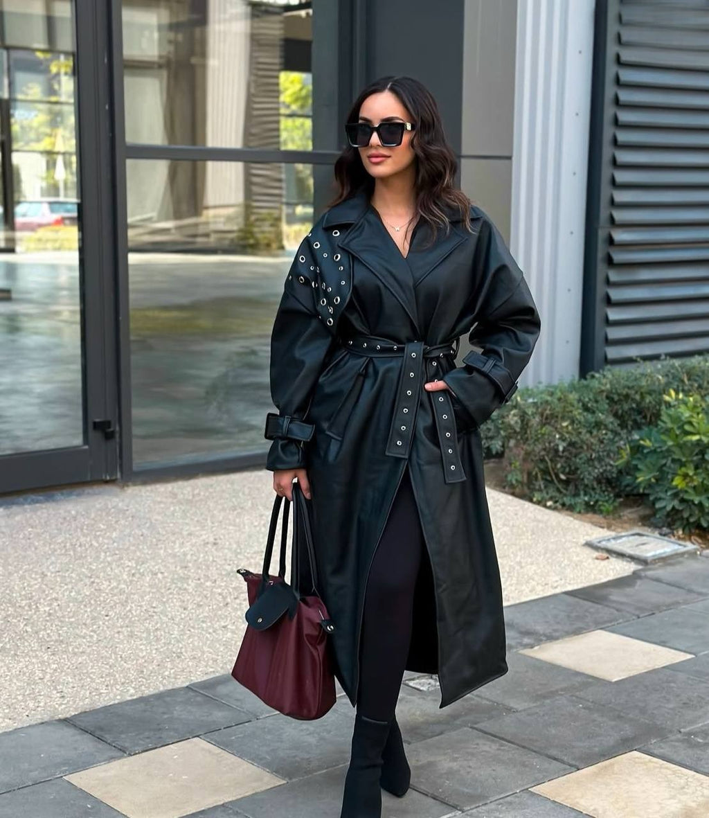 بالطو جلد بتفاصيل معدنية