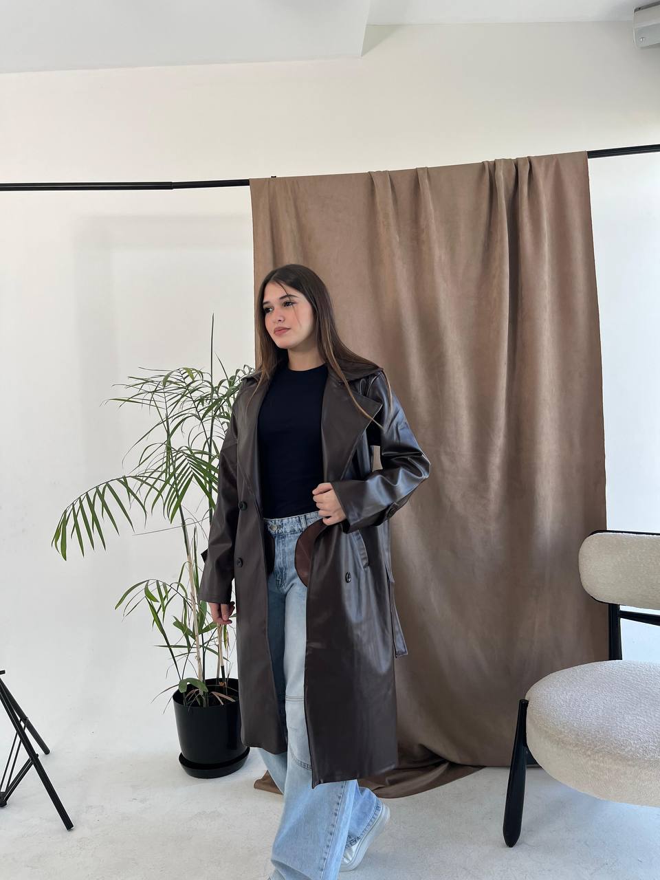 بالطو جلد أسود