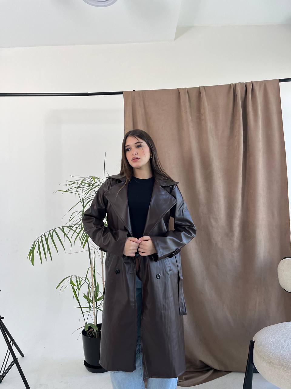 بالطو جلد أسود